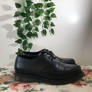 Dr. Martens Black Willis Loafer